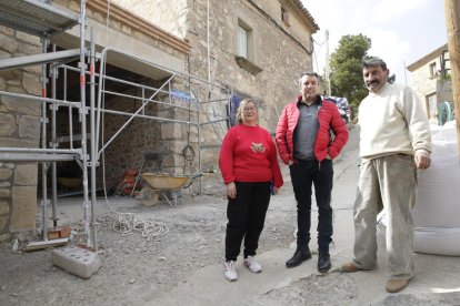 Arbós, a la creu de terme des de la qual es veu el poble.