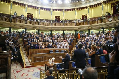 Remuntada econòmica amb política estancada