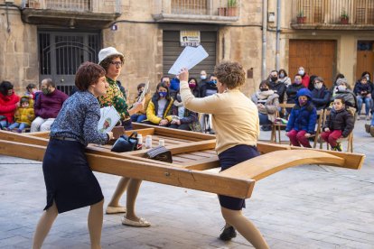 Circ Bover hizo las delicias del público con su ‘Àvol’, propuesta con la que la compañía cierra su ciclo de cinco años de investigación y creación con el bambú.