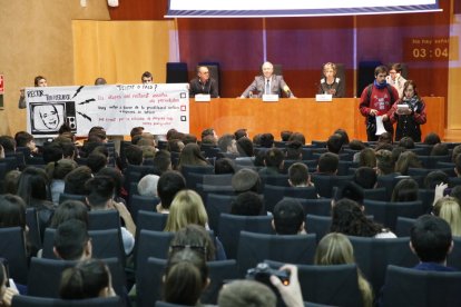 Protesta contra el rector en l'inici de la Setmana de la Comunicació de la UdL