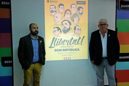 Unas 8.000 personas llenaron la plaza Sant Jaume de Barcelona en la concentración de ayer.
