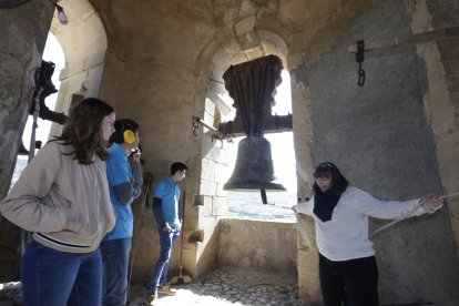El toc especial de campanes per la democràcia i la llibertat davant del públic que va assistir a la Trobada de Campaners.