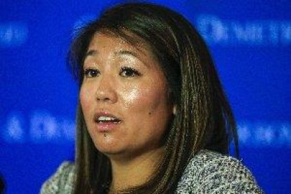 El pasajero expulsado por la fuerza de un vuelo demandará a United Airlines