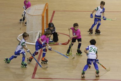 Los hermanos Di Benedetto, en el Barris Nord  ■  Los recientes fichajes del ICG Lleida, los franceses Roberto y Bruno Di Benedetto, ambos de 20 años y ya internacionales con la absoluta, asistieron a la Final Four junto al presidente del club Enric Duch.