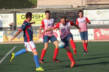 Roger Giribet, en una acció del partit d’ahir davant del Tortosa.