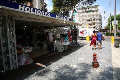 Un hombre muere tras una pelea en el centro de Salou