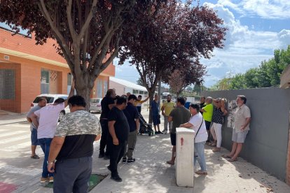 Los feriantes tras la reunión mantenida con el ayuntamiento.
