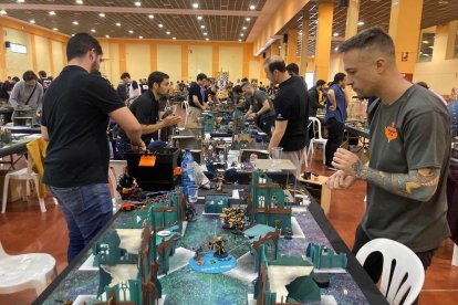 Mollerussa reúne a 150 jugadores de 24 equipos estatales en el 1r Gran Torneo de Warhammer
