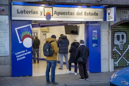 Els responsables de l’administració de la Seu que va vendre dos dècims del número 12785.