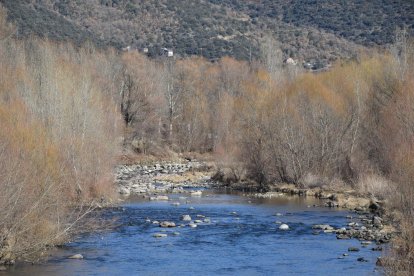 El Segre a la Seu, amb menys de 5 m3/s quan la mitjana són 9.