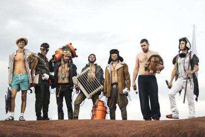 Oques grasses. Comparteix èxit musical a Spotify amb Stay Homas amb la peça musical The bright side.