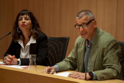 Els grups infantils de cultura popular van oferir ahir els seus balls a la plaça Major.