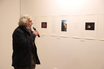 Manuel Guerrero, Pau Minguet i Teresa Ibars, ahir al Cafè del Teatre a l’acte d’homenatge del Festival Poesia Lleida a Guillem Viladot.
