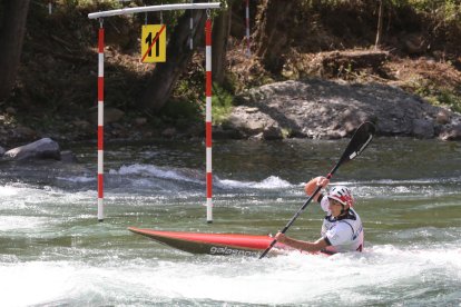 Uno de los palistas durante la prueba disputada ayer en Sort.
