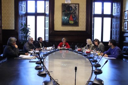 La Mesa del Parlament rebutja suspendre Jové i Salvadó com a diputats pel cas de l'1-O