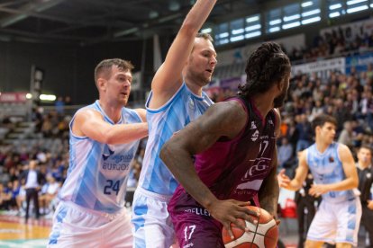 Sidibé jugó ayer sus primeros minutos con el Força Lleida.