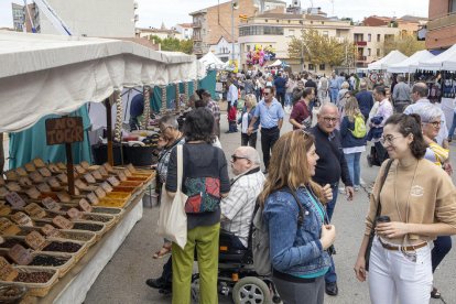 Desde los pabellones de la Fira hasta el centro histórico hay 140 estands de productos de proximidad.