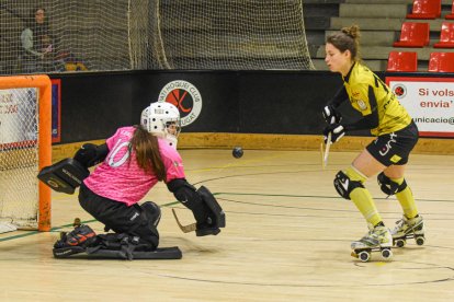 Las jugadoras del Vila-sana celebran uno de los cinco tantos que anotaron ayer ante el Sant Cugat.