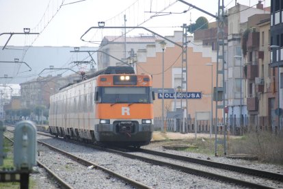 Imatge d'arxiu d'un tren de la línia de Manresa a Mollerussa