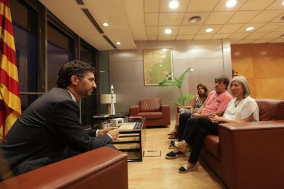 Aragonès i Vilagrà, ahir amb els líders de les entitats independentistes.