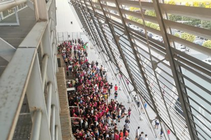 El Barris Nord va batre el rècord d’assistència en un partit del Força Lleida i per primera vegada en quinze anys es va obrir la zona de la tribuna alta, més coneguda com a Dragon Khan.
