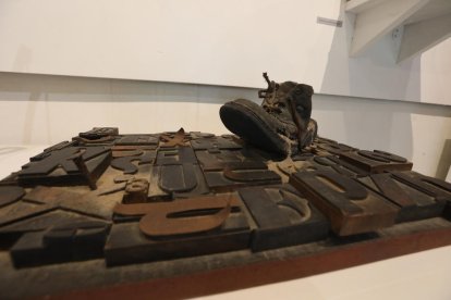 La mayoría de las obras son de madera.