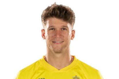 Jastin, posando con la camiseta del Girona en Montilivi.