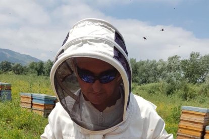 Dos trabajadoras de Freshis junto a Lluís Puig, fundador y CEO de la empresa.