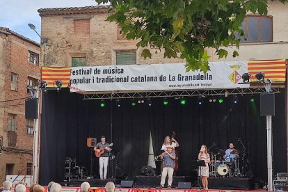 La canalla va participar dissabte en la Cursa de les Pedretes.