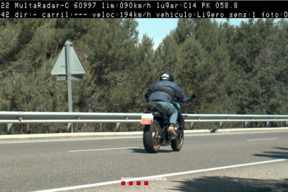 El motorista 'caçat' pel radar dels Mossos a Ciutadilla.