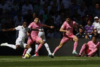 El Reial Madrid compleix i guanya l'Espanyol