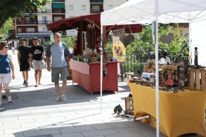Visitantes en la XXVI Fira d’Artesans de les Valls d’Àneu.