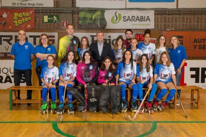 Els equips femenins Fem13, que s'ha proclamat campió de la Copa Catalana, i Fem15