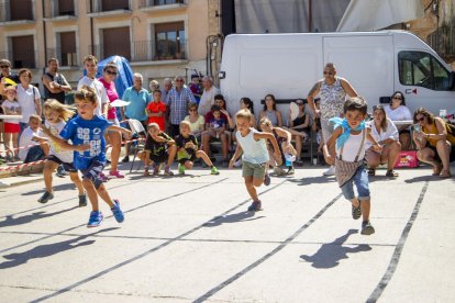 Els més petits van gaudir de la Cursa de les Pedretes, que es va celebrar ahir per obrir la jornada del festival.