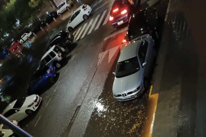 Queixes per petites inundacions per embornals obturats al barri de Cappont de Lleida