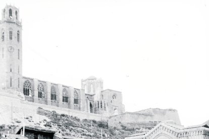 Sant Joan: la plaça de la discòrdia