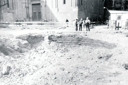 Sant Joan: la plaça de la discòrdia
