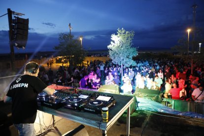 L’aeroport d’Alguaire va ser ahir l’escenari de dotze hores de música.