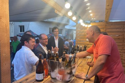 Un dels estands de vi de la fira