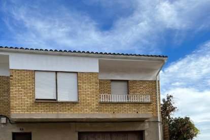 Habitatge per a una família equatoriana a Torre-serona