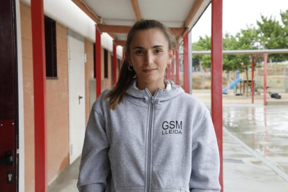 Josep Valldaura, con un tible, instrumento tradicional de la cobla.