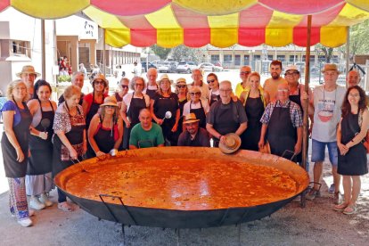 Alàs, a l’Alt Urgell, va celebrar divendres a la nit la tercera edició de les seues falles.
