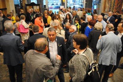 Anna Gómez, en el acto inaugural con Santiago Costa, Estefania Rufach, Miquel Plensa, Jordi Ignasi Vidal, Claudi Vidal y Marc Miret.