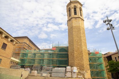 Primera misa en la iglesia de Sant Llorenç de Lleida, ayer por la mañana, tras las obras en el interior.