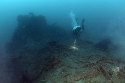 Avarament del vaixell bessó, Virginia.