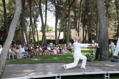 Balaguer homenajea con la ceremonia 'Silencis amb llum' a sus 110 vecinos fallecidos durante la pandemia
