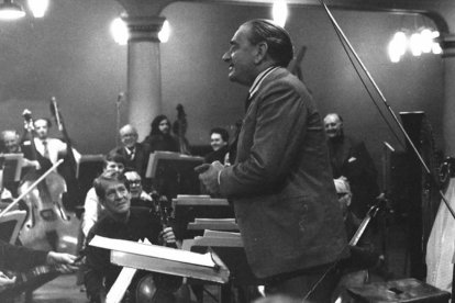 Carátula de “Yesterday” junto a la portada de la revista “440” explicando la historia de Gabarró.