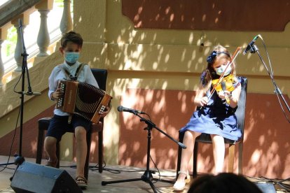 El acordeonista italiano Pietro Adragma, en el concierto inaugural de la Trobada en La Seu d’Urgell.