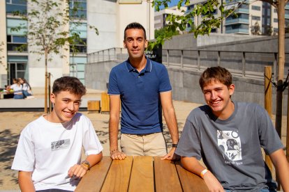 Pau Barceló de Tarragona y Joan Orteu de la Fuliola son los únicos chicos de la clase de primero del doble grado de Infantil y Primaria.