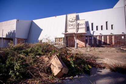 Estado actual de la discoteca Big Ben de Golmés.